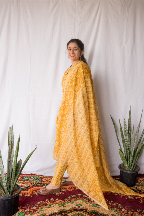 Sunshine Floral Grace Kurta
